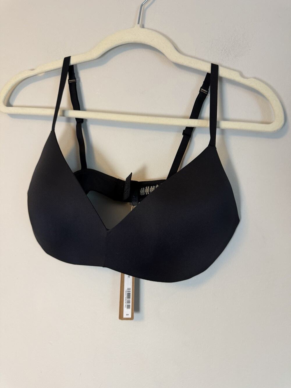 SKIMS Wireless Form Push Up Plunge Bra Size 36C Onyx Black NWT $54